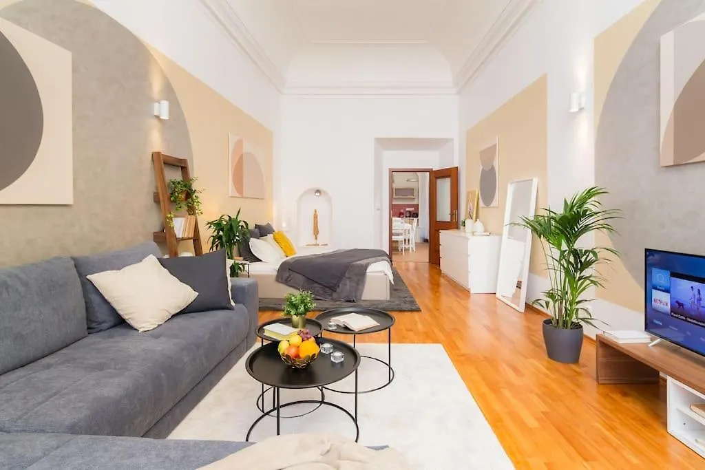 Lovely Historical Home In Mala Strana - N1St 프라하 아파트