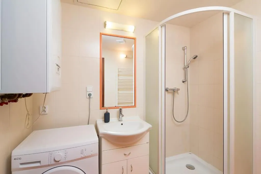 아파트 Lovely Historical Home In Mala Strana - N1St 프라하 체코